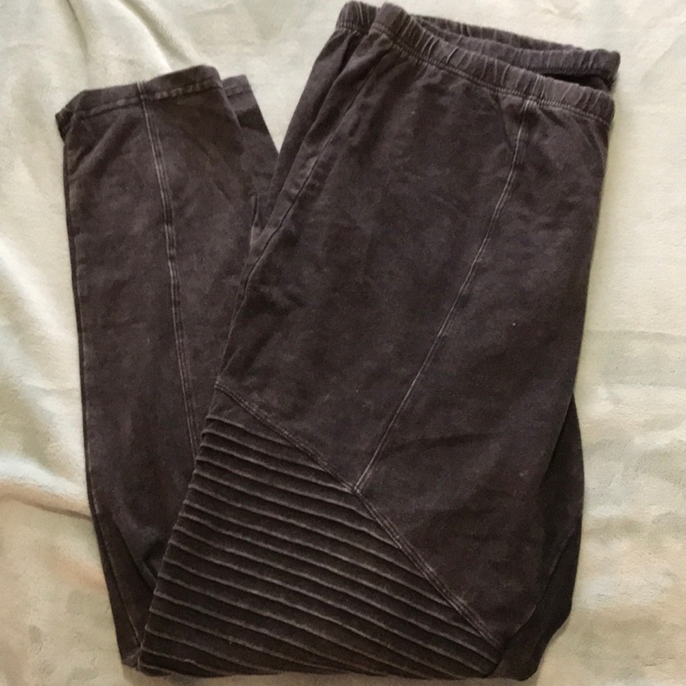 Torrid Size 3 Funky Grey Leggings
